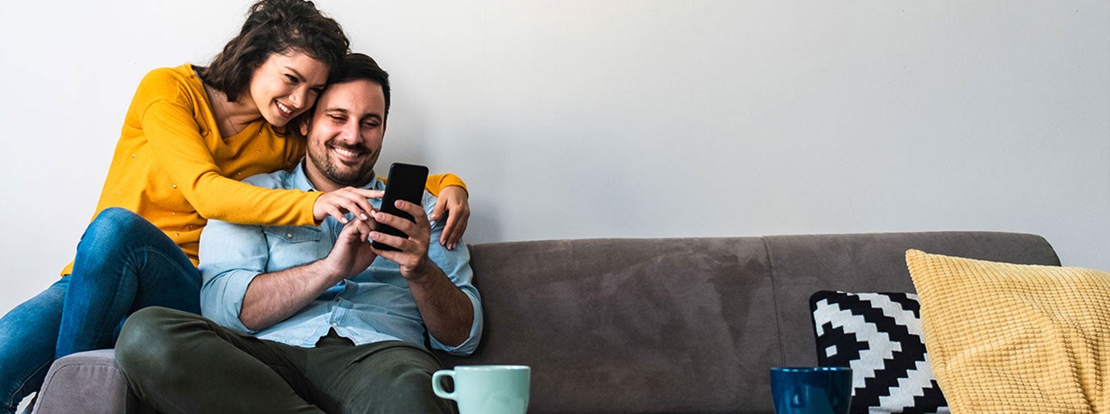 couple on phone